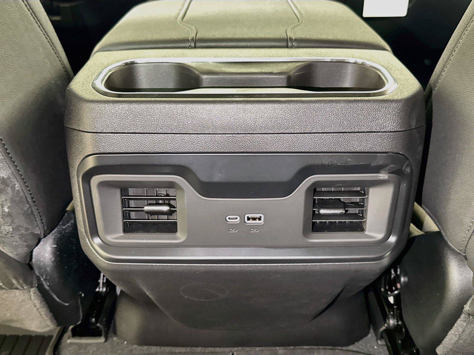 New 2026 Chevrolet Silverado 1500 LT Trail Boss w/ Dark Appearance Package AWD/4WD image 14