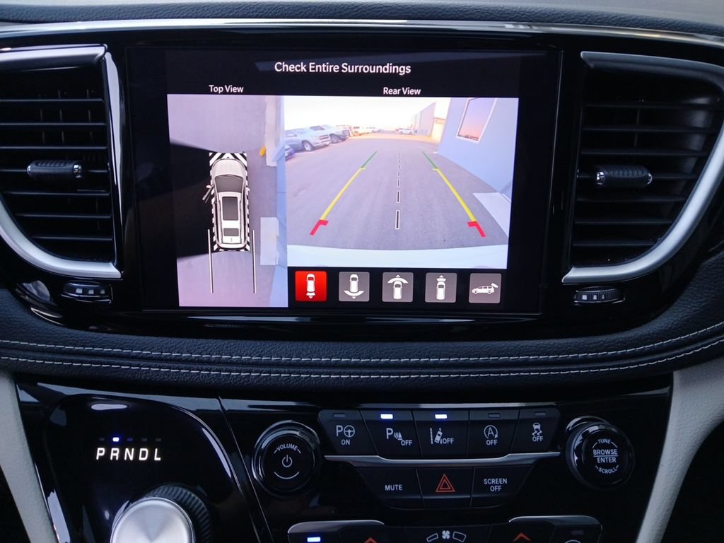Used 2023 Chrysler Pacifica Limited w/ Uconnect Theater Family Group AWD/4WD image 9