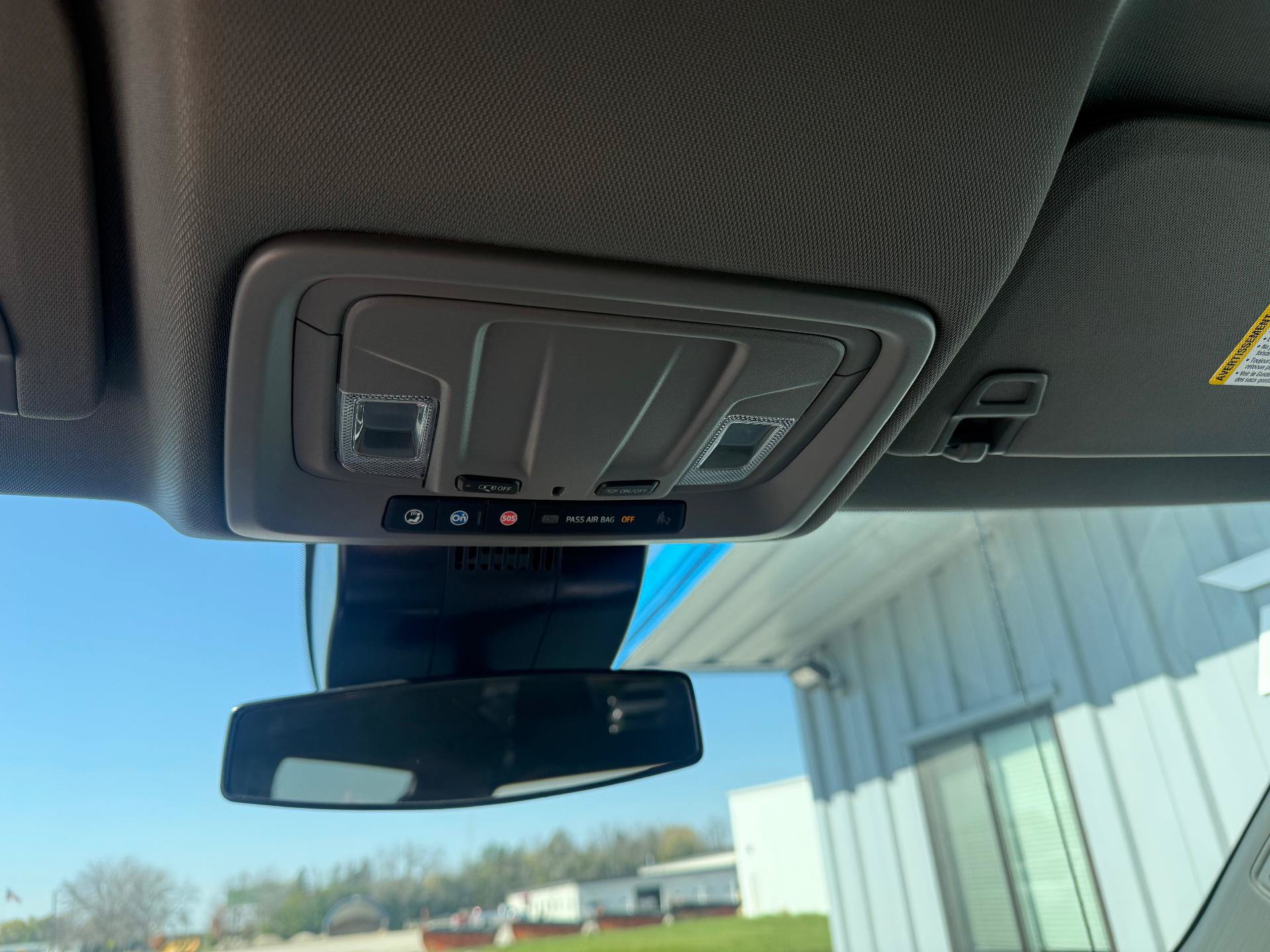 Used 2024 Chevrolet Silverado 1500 LT AWD/4WD image 19