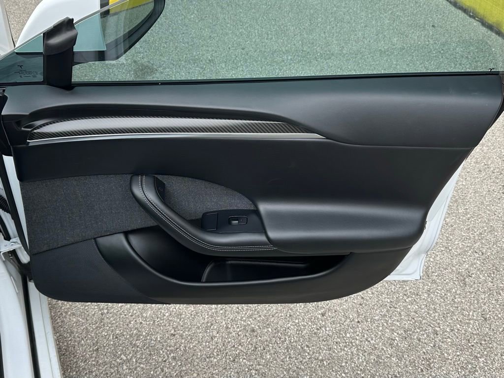 Used 2021 Tesla Model S Plaid image 31