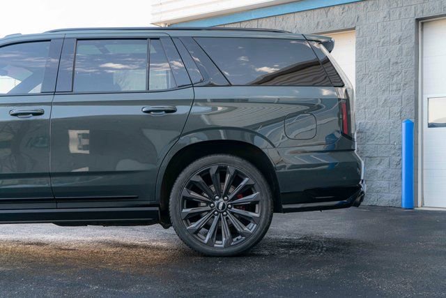 Used 2025 Cadillac Escalade V w/ LPO, Floor Liner Package image 33