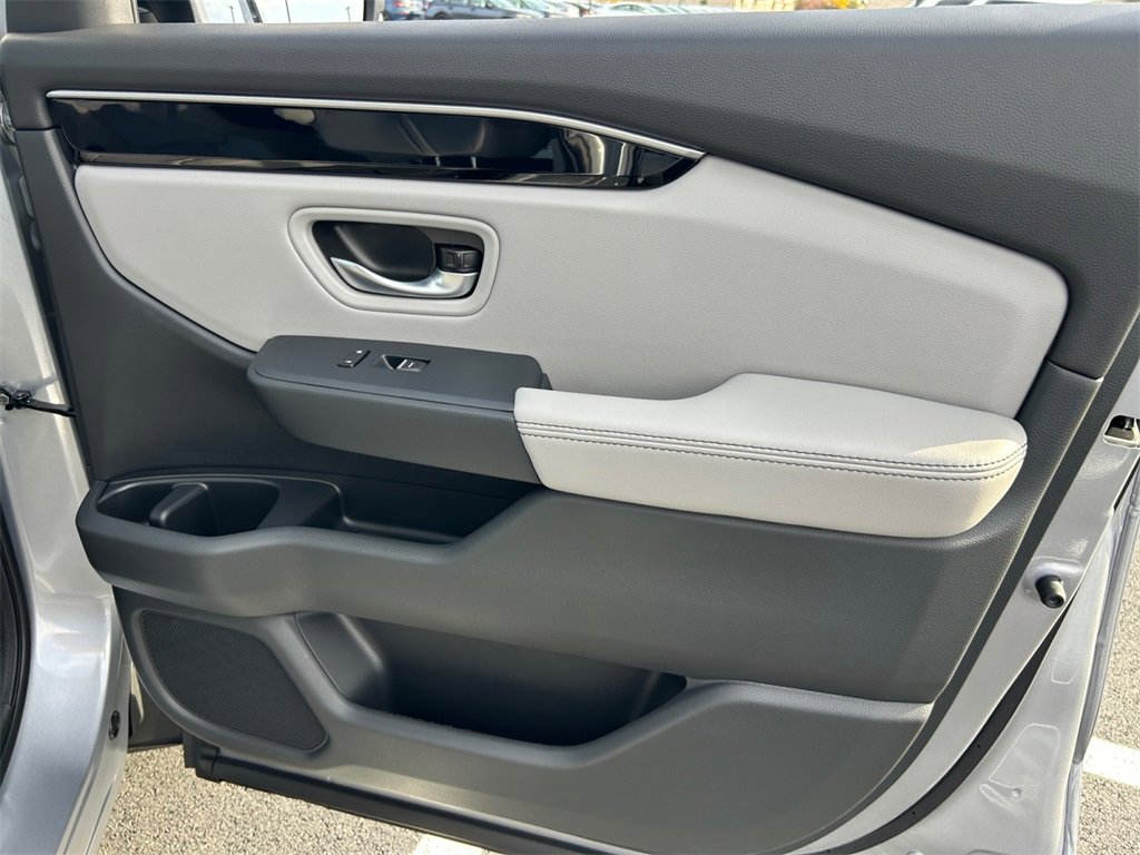New 2025 Honda Pilot Touring image 19