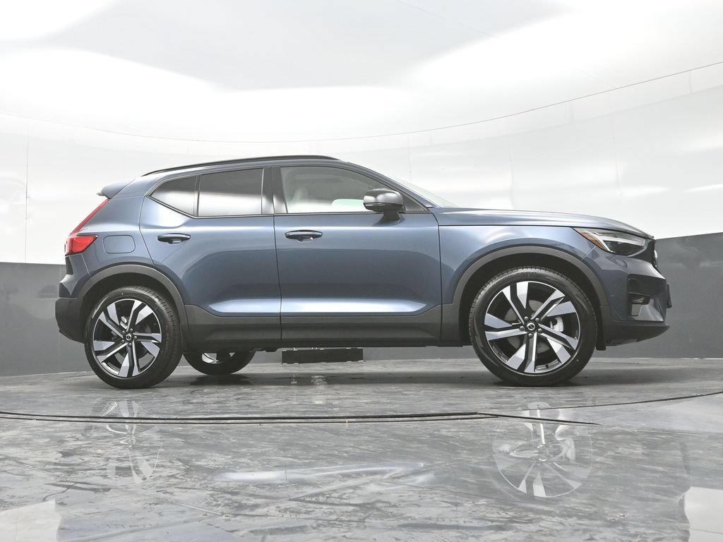 New 2026 Volvo XC40 B5 Ultra w/ Protection Package Premier AWD/4WD image 29
