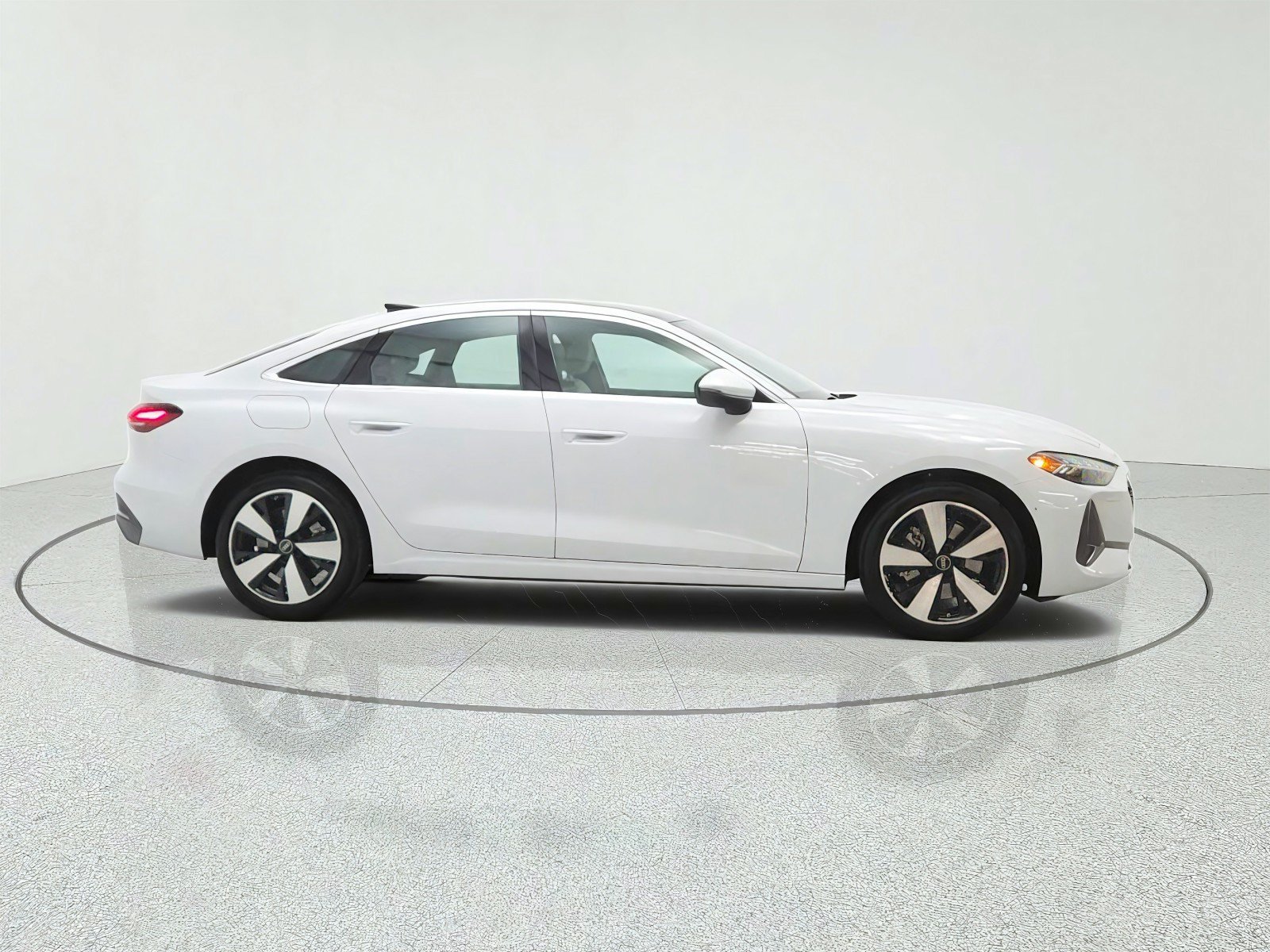 Used 2025 Audi A5 2.0T Premium Plus w/ Premium Plus AWD/4WD image 4