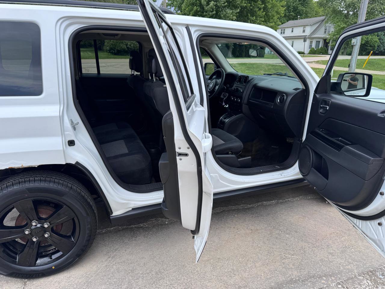 Used 2015 Jeep Patriot Sport w/ Power Value Group FWD image 14