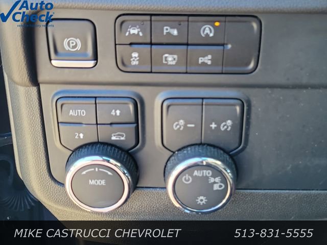 Used 2025 Chevrolet Suburban LT AWD/4WD image 22