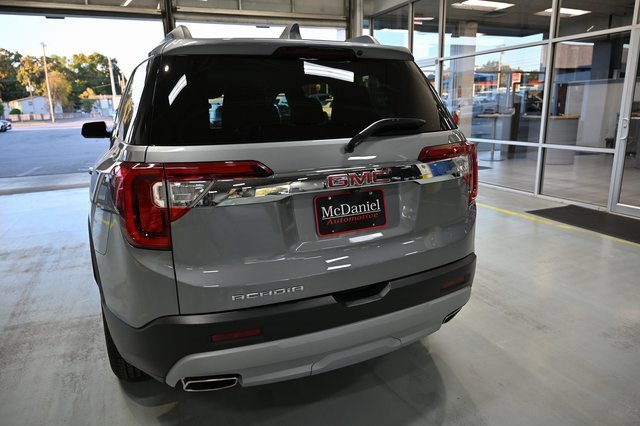 Used 2023 GMC Acadia SLE w/ Driver Convenience Package image 6