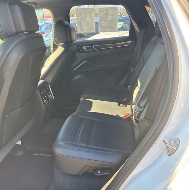 Used 2023 Porsche Cayenne GTS image 18