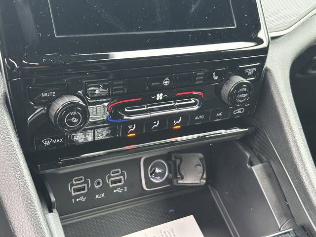 New 2025 Jeep Grand Cherokee L Altitude image 26