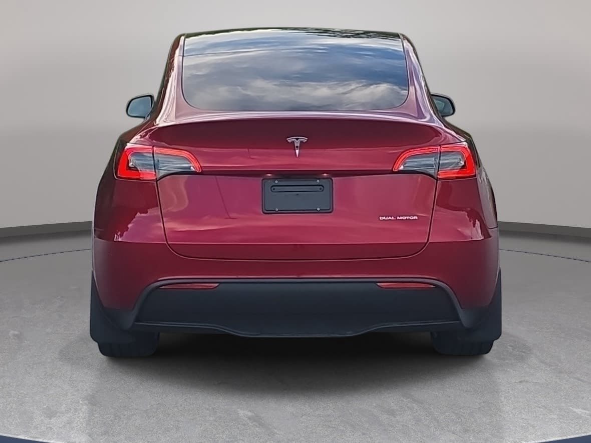 Used 2024 Tesla Model Y Long Range AWD/4WD image 6