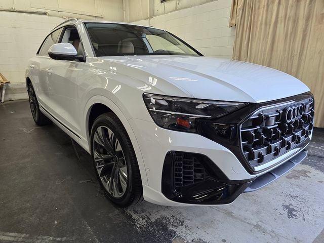 Certified 2025 Audi Q8 Premium AWD/4WD image 4