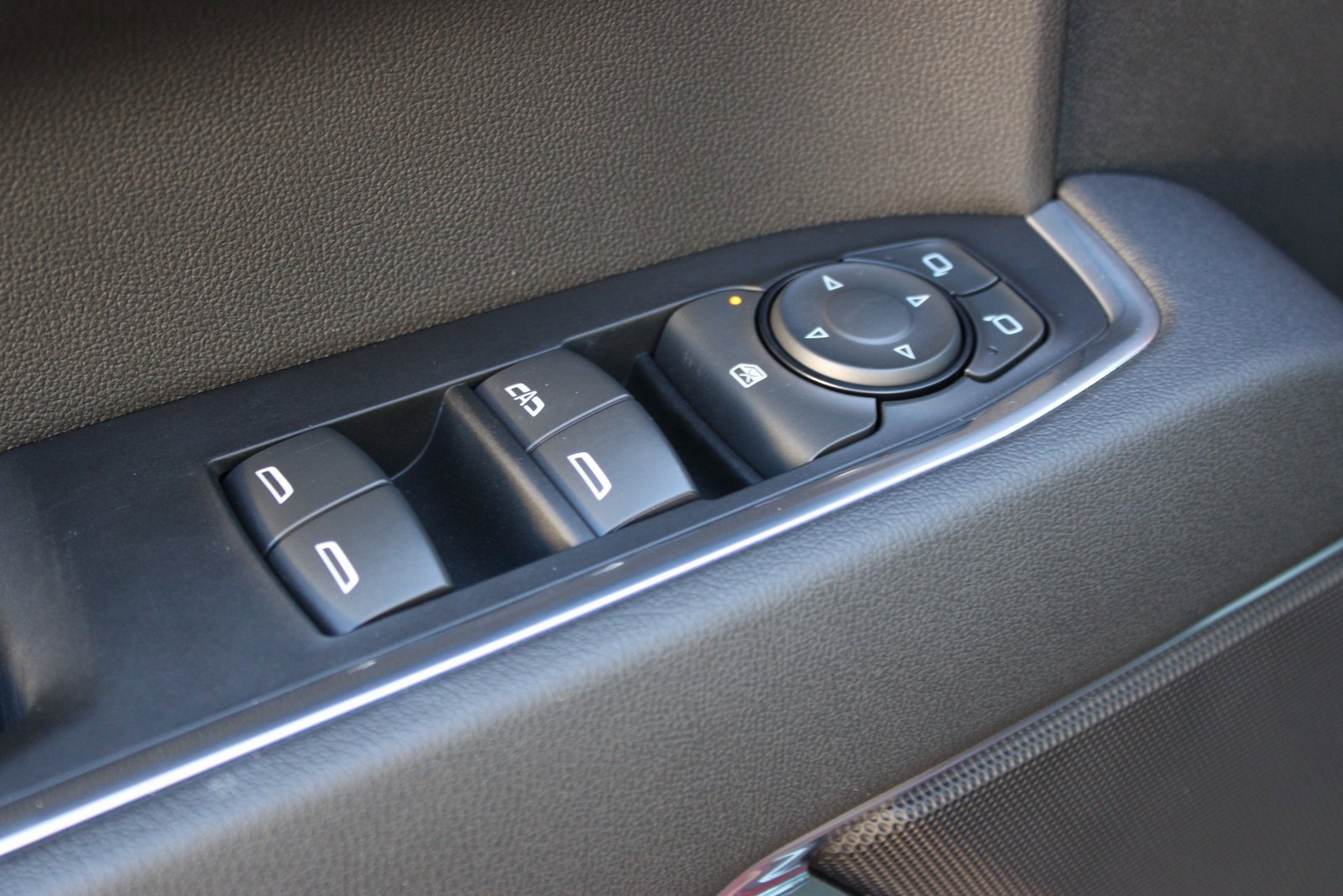 New 2025 Chevrolet Silverado 1500 RST w/ LPO, Dark Essentials Package image 19