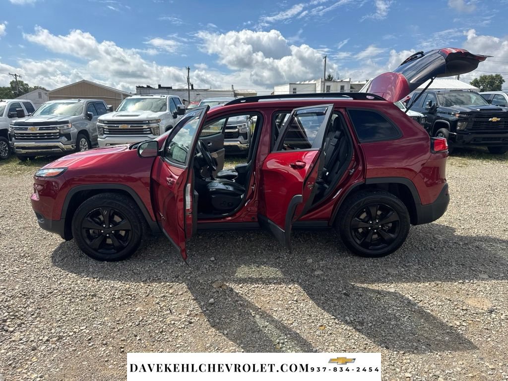 Used 2017 Jeep Cherokee High Altitude AWD/4WD image 17
