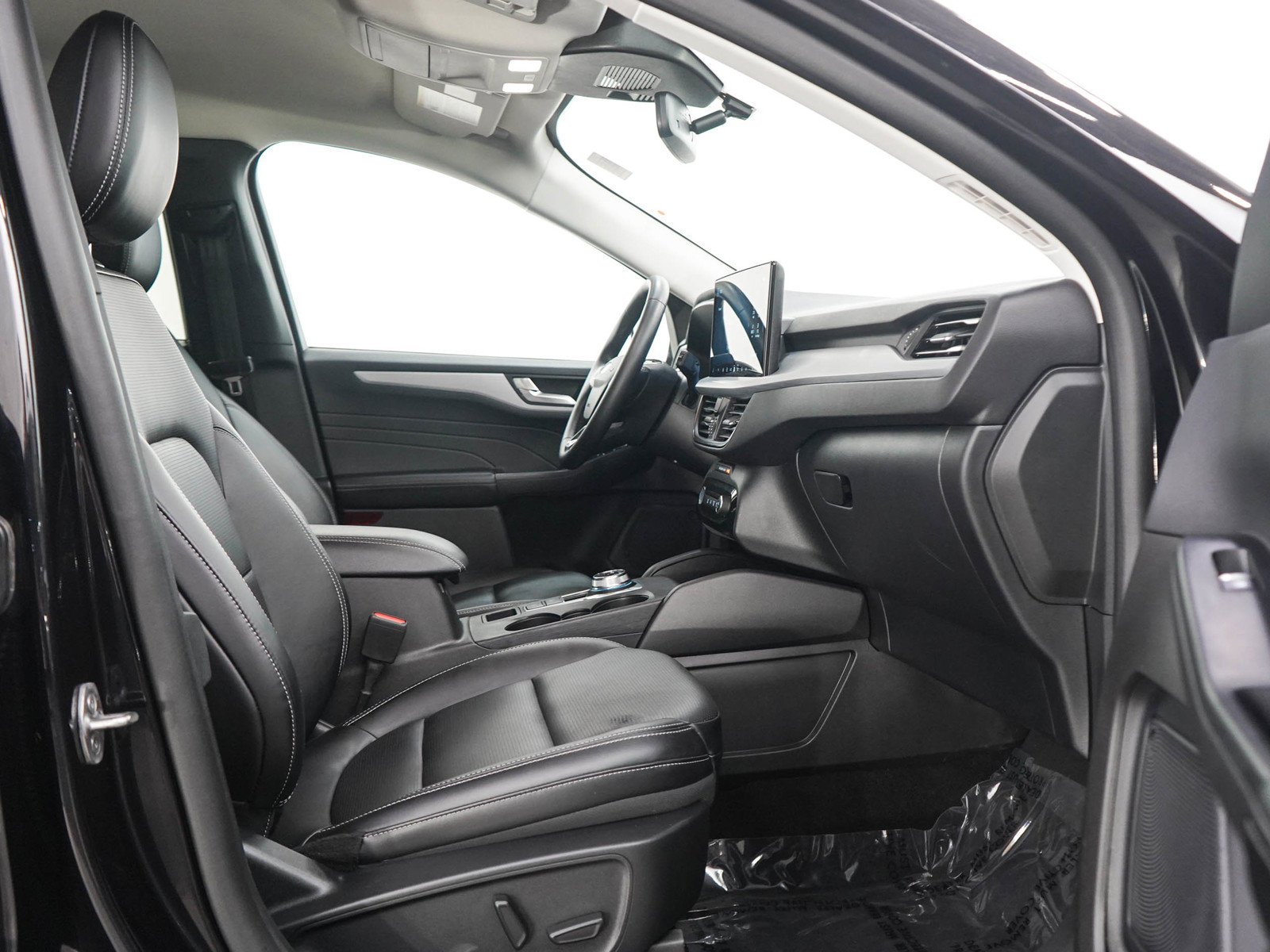 Used 2025 Ford Escape Platinum AWD/4WD image 11