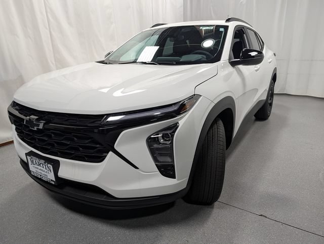 New 2026 Chevrolet Trax LT w/ Driver Confidence Package FWD image 6