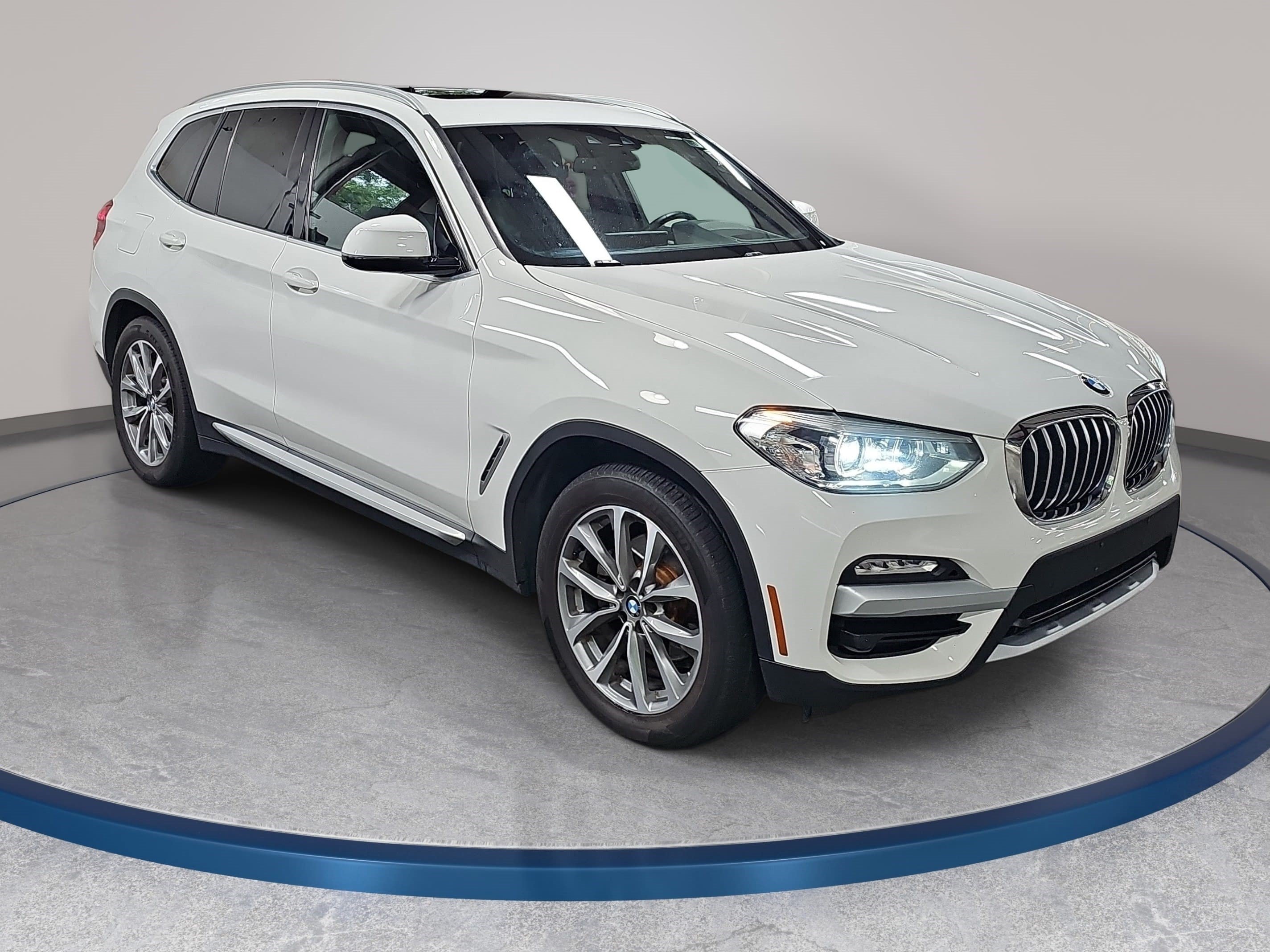 Used 2019 BMW X3 xDrive30i w/ Premium Package AWD/4WD image 3