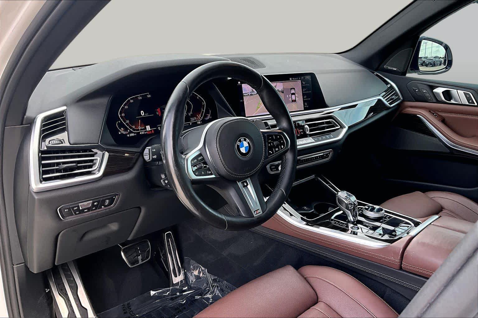 Used 2019 BMW X5 xDrive50i w/ M Sport Package AWD/4WD image 16