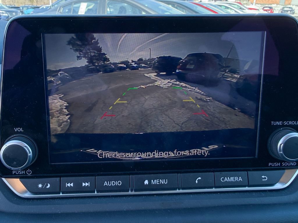 Certified 2025 Nissan Rogue S image 9