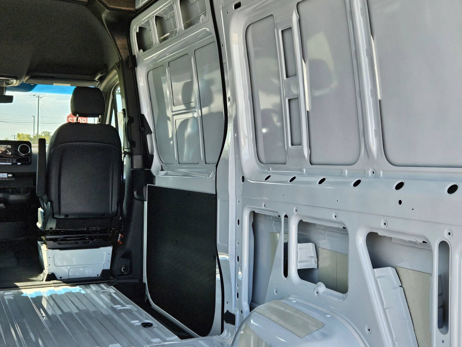 New 2025 Mercedes-Benz Sprinter 2500 image 31