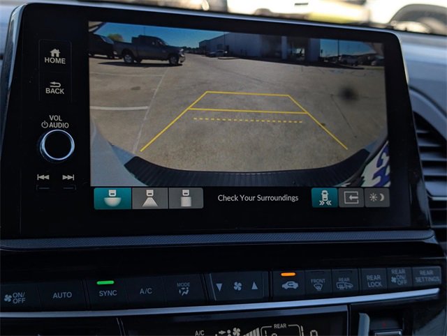 Used 2025 Honda Odyssey Touring image 18