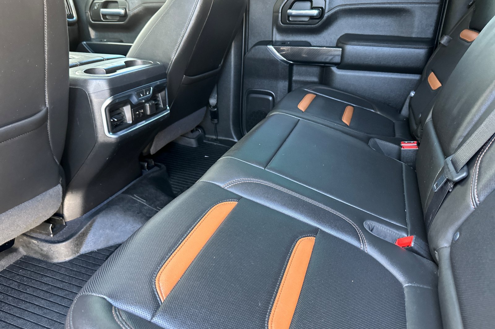 Used 2020 GMC Sierra 1500 AT4 w/ AT4 Premium Package AWD/4WD image 14
