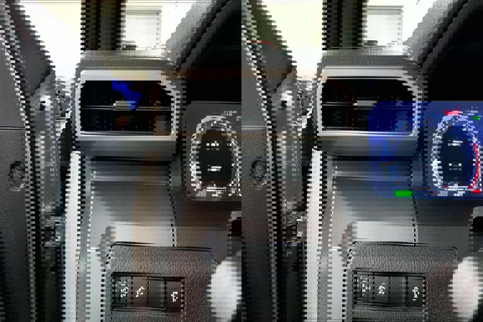 Certified 2025 Toyota Tacoma TRD Sport image 33