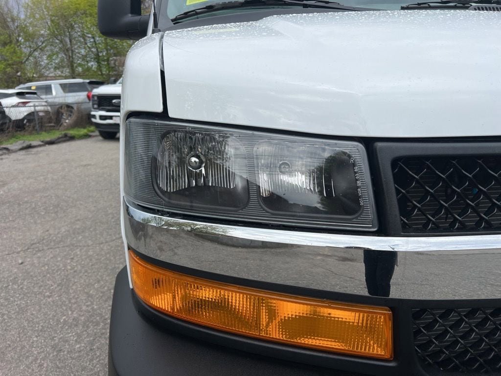 Used 2024 Chevrolet Express 2500 w/ Driver Convenience Package RWD image 10