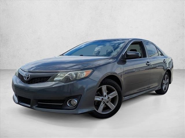 Used 2014 Toyota Camry SE
