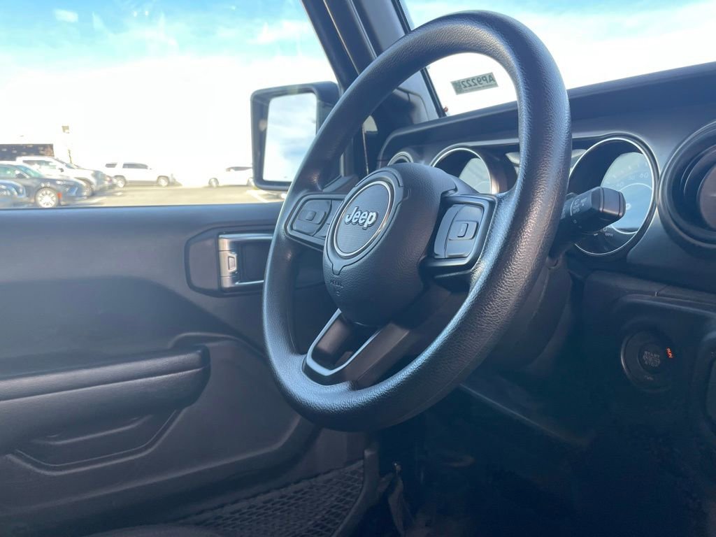 Used 2021 Jeep Wrangler Unlimited Sport image 29