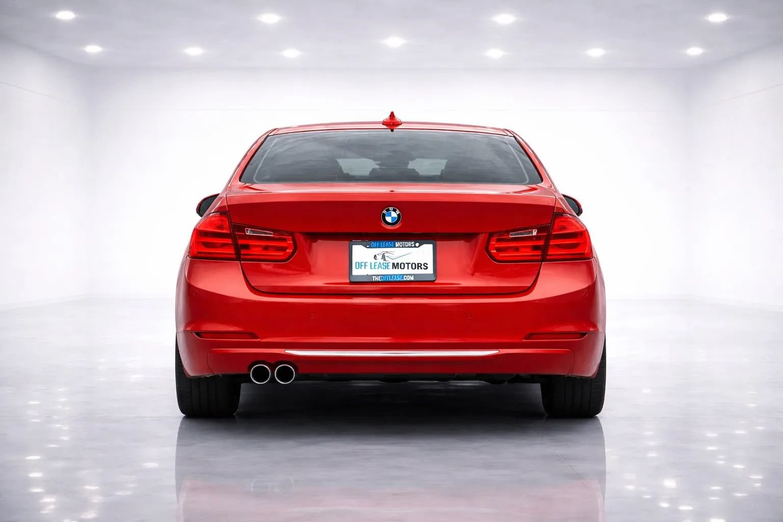 Used 2013 BMW ActiveHybrid 3 w/ Technology Pkg RWD image 4