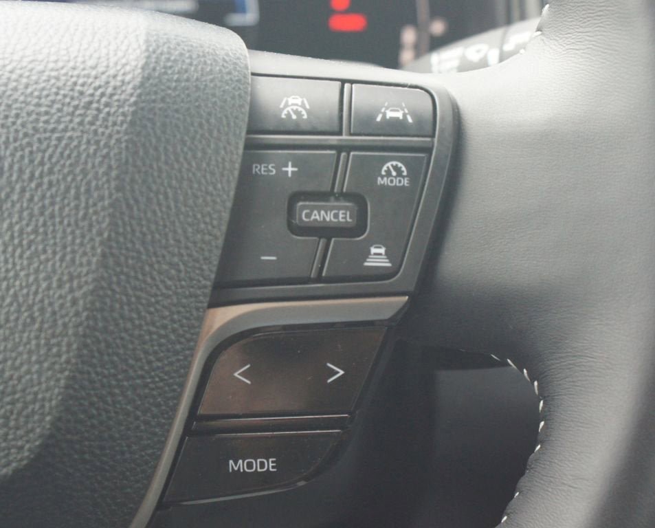 Used 2025 Toyota Camry SE w/ Convenience Package AWD/4WD image 11