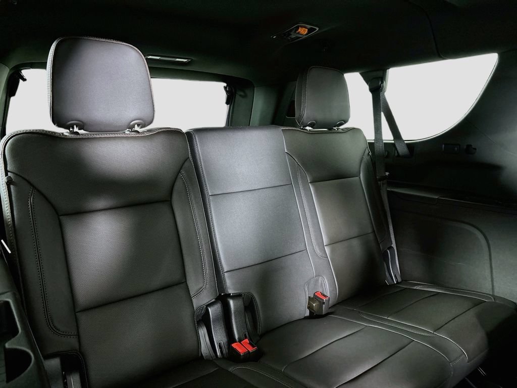 Certified 2024 Chevrolet Suburban High Country AWD/4WD image 33