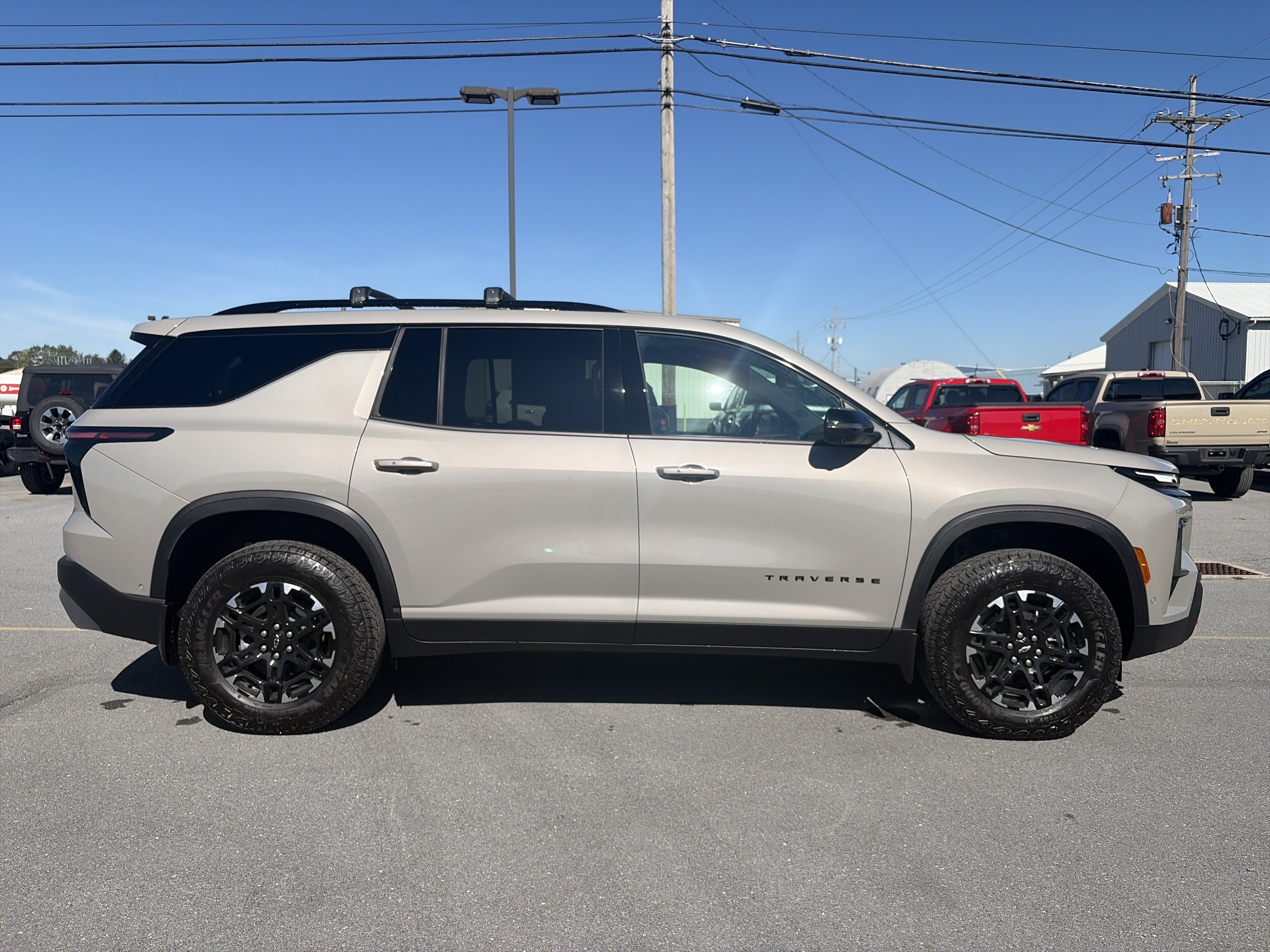 New 2027 Chevrolet Traverse Z71 w/ Enhanced Driving Package AWD/4WD image 12
