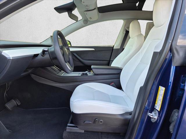 Used 2023 Tesla Model Y Long Range AWD/4WD image 18