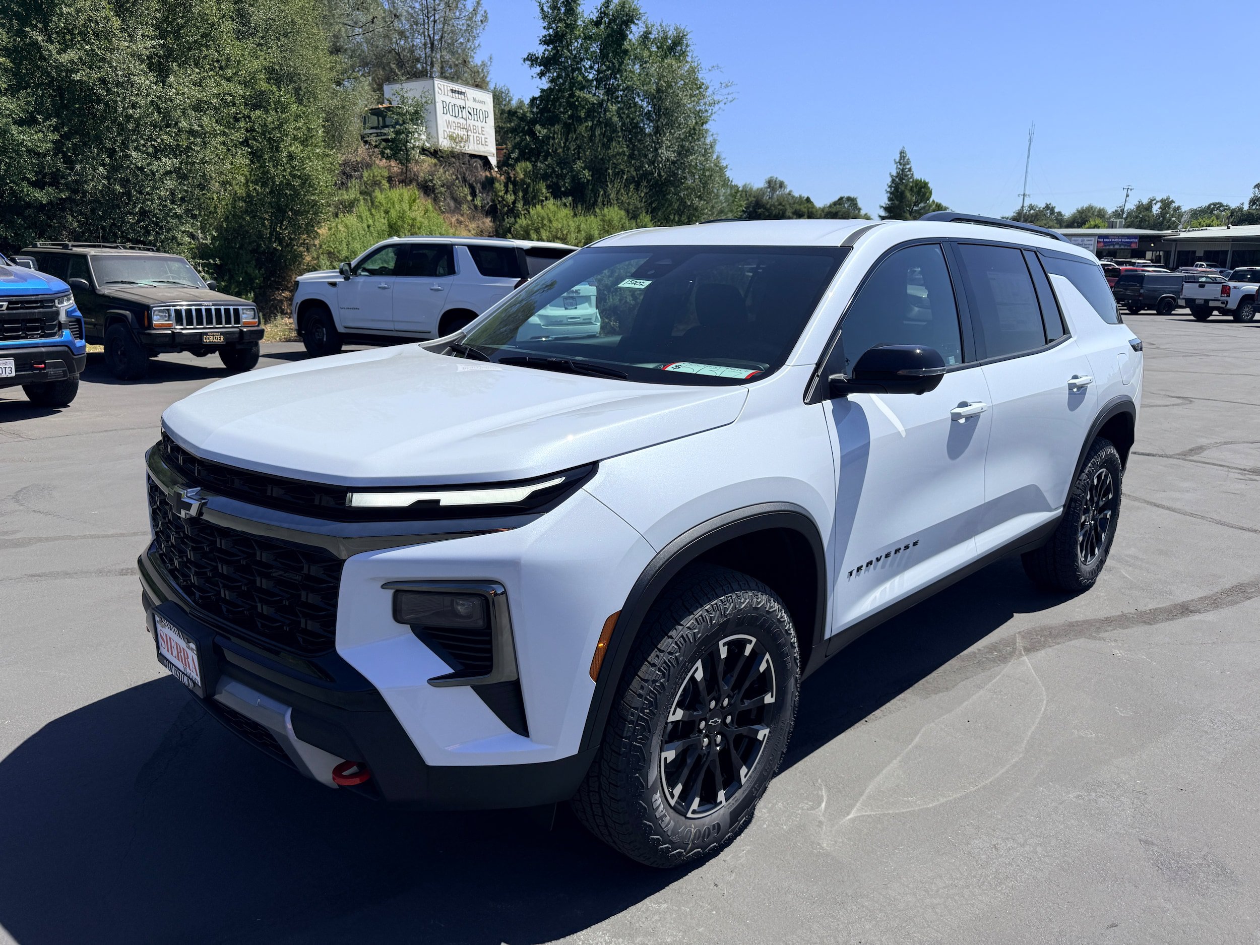 New 2026 Chevrolet Traverse Z71 w/ Driver Confidence Package AWD/4WD image 1