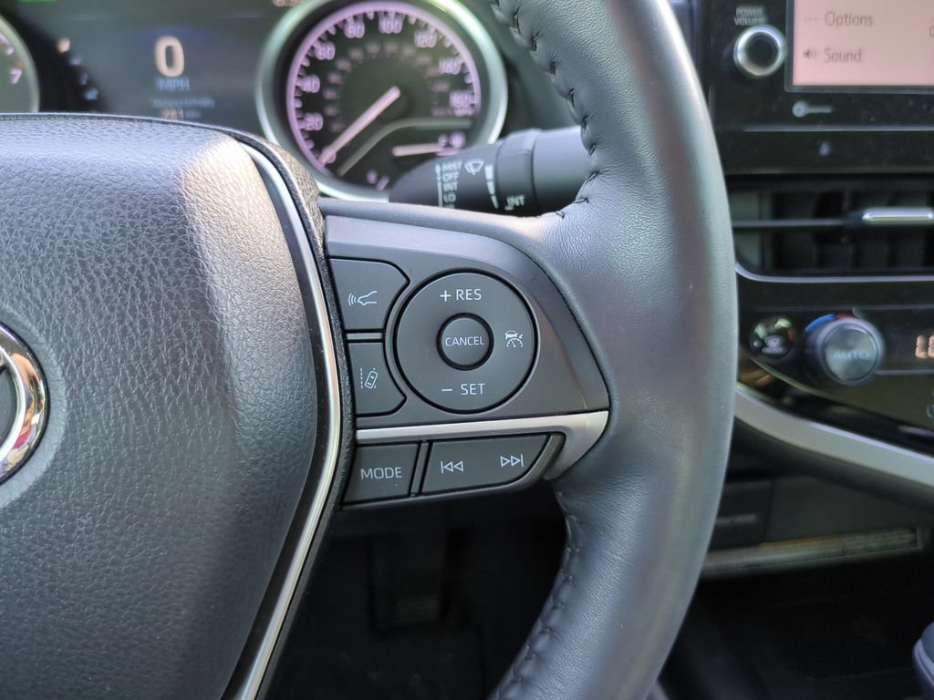 Used 2021 Toyota Camry XLE FWD image 19