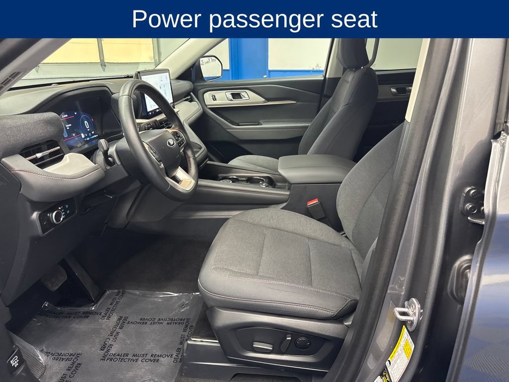 Certified 2025 Ford Explorer Active AWD/4WD image 10