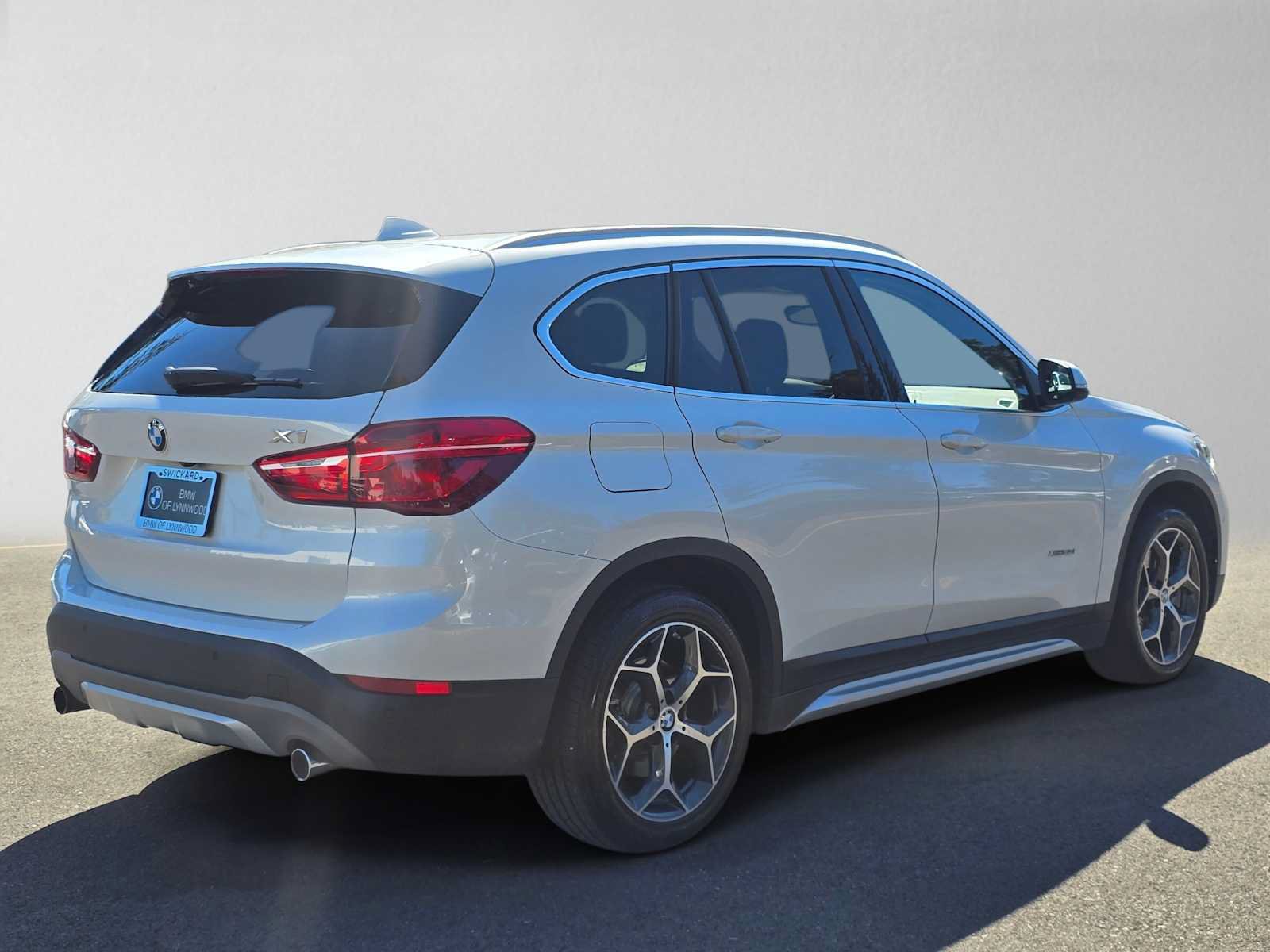 Used 2017 BMW X1 xDrive28i AWD/4WD image 3