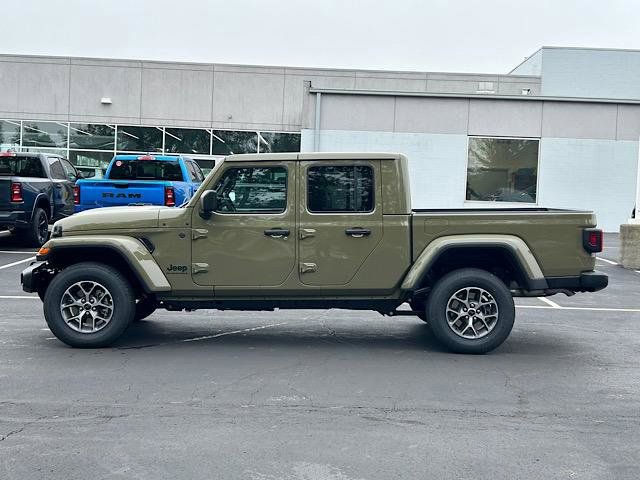 New 2025 Jeep Gladiator Sport image 5