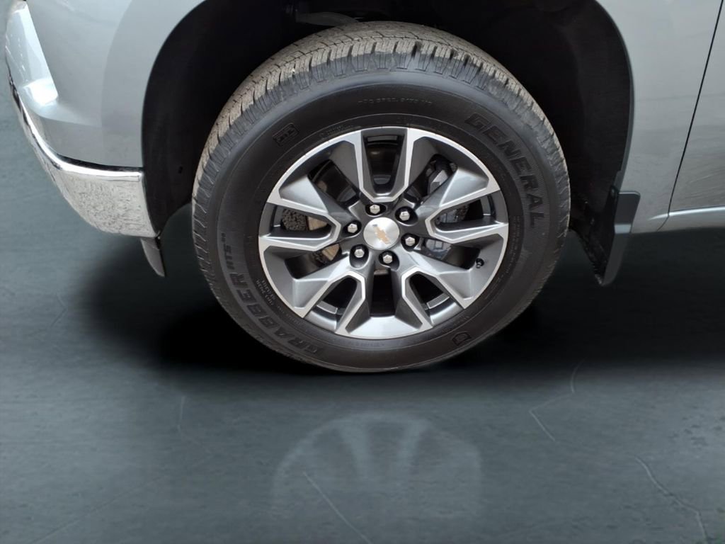 Used 2023 Chevrolet Silverado 1500 LT image 9