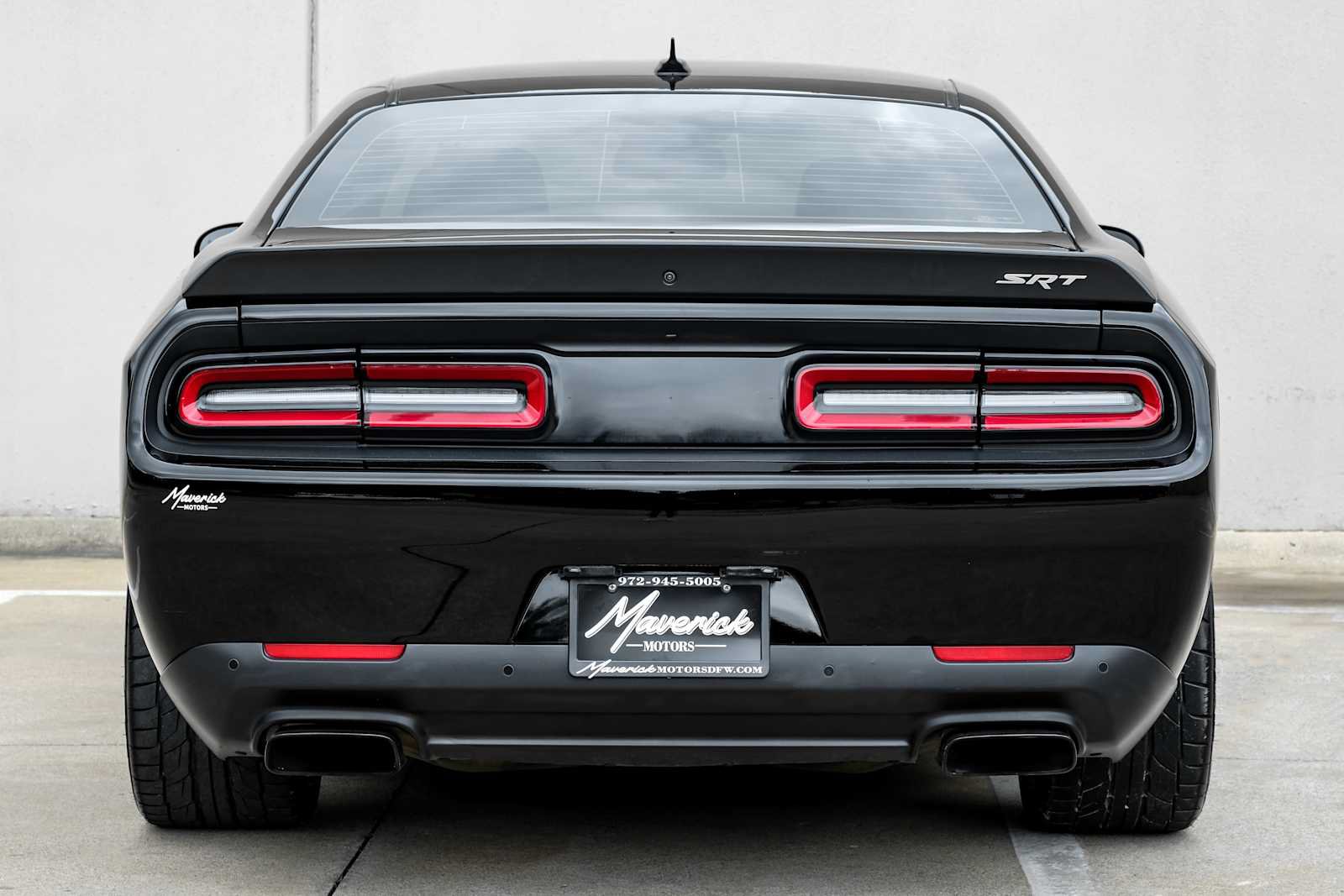 Used 2016 Dodge Challenger SRT Hellcat RWD image 7