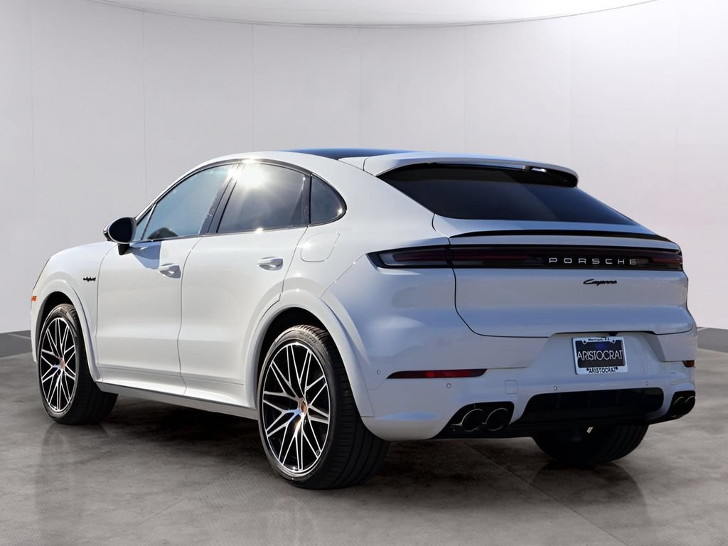New 2026 Porsche Cayenne E-Hybrid Coupe AWD/4WD image 3