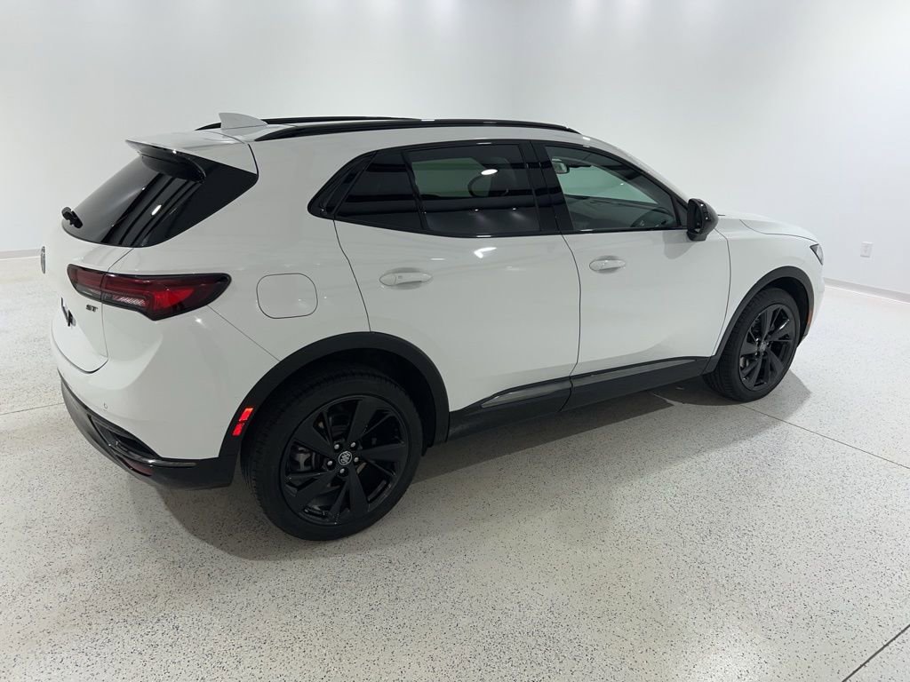 Used 2022 Buick Envision Essence w/ Technology Package I FWD image 5