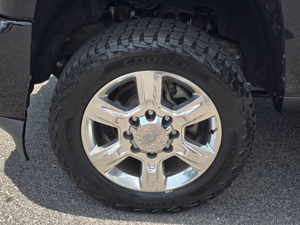 Used 2017 Chevrolet Silverado 2500 LTZ w/ Duramax Plus Package AWD/4WD image 25