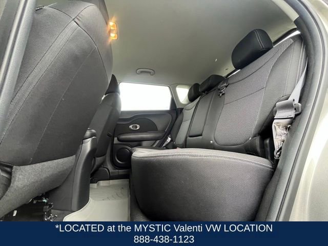 Used 2017 Kia Soul + image 14