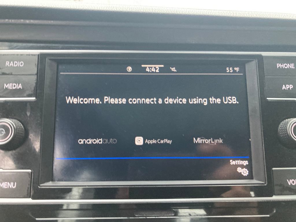 Used 2023 Volkswagen Jetta SE image 23