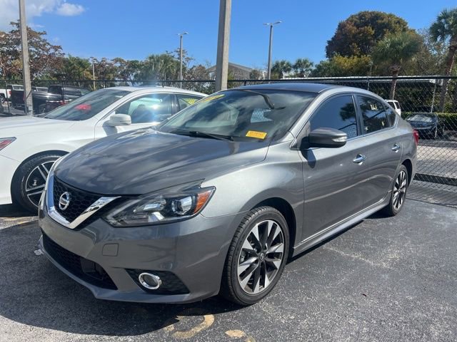 Used 2019 Nissan Sentra SR image 2