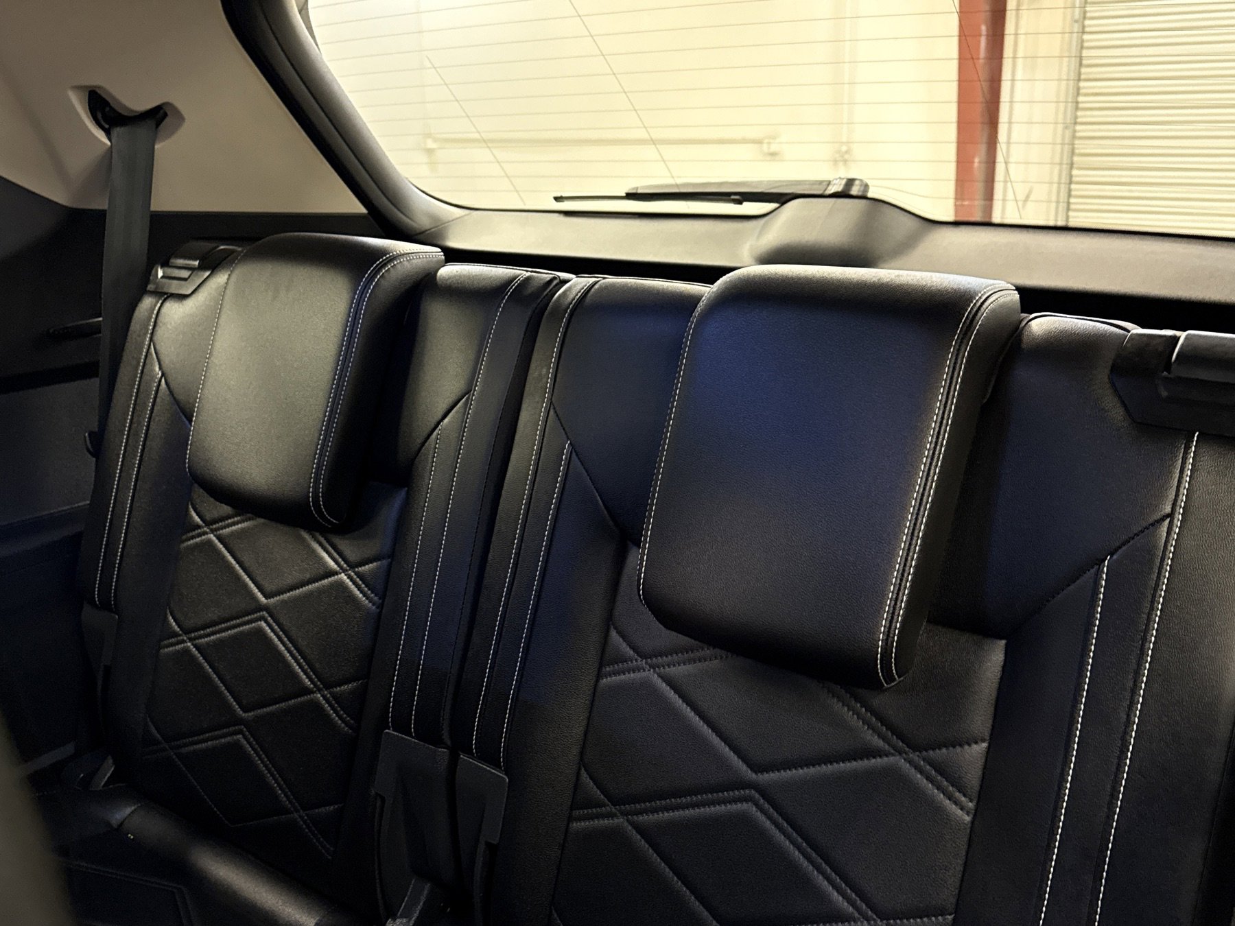 Used 2024 Volkswagen Atlas SE w/ Black Wheel Package image 15