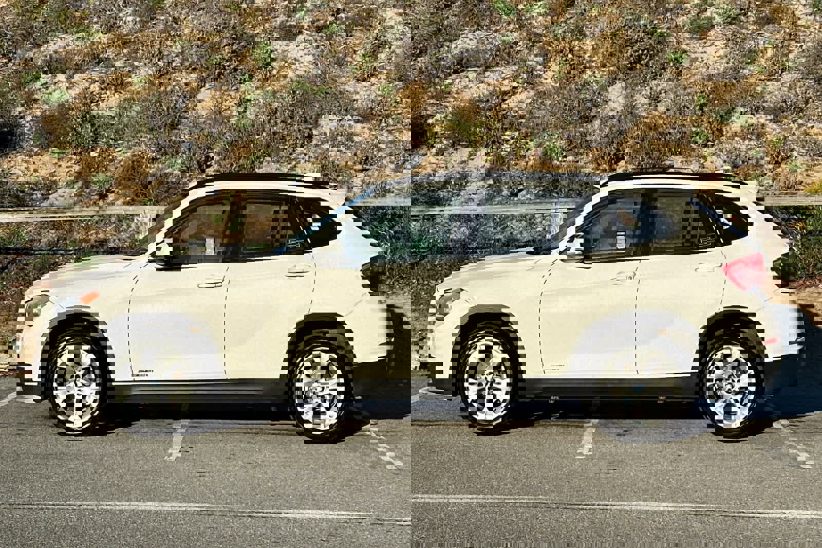 Used 2015 BMW X1 sDrive28i image 9