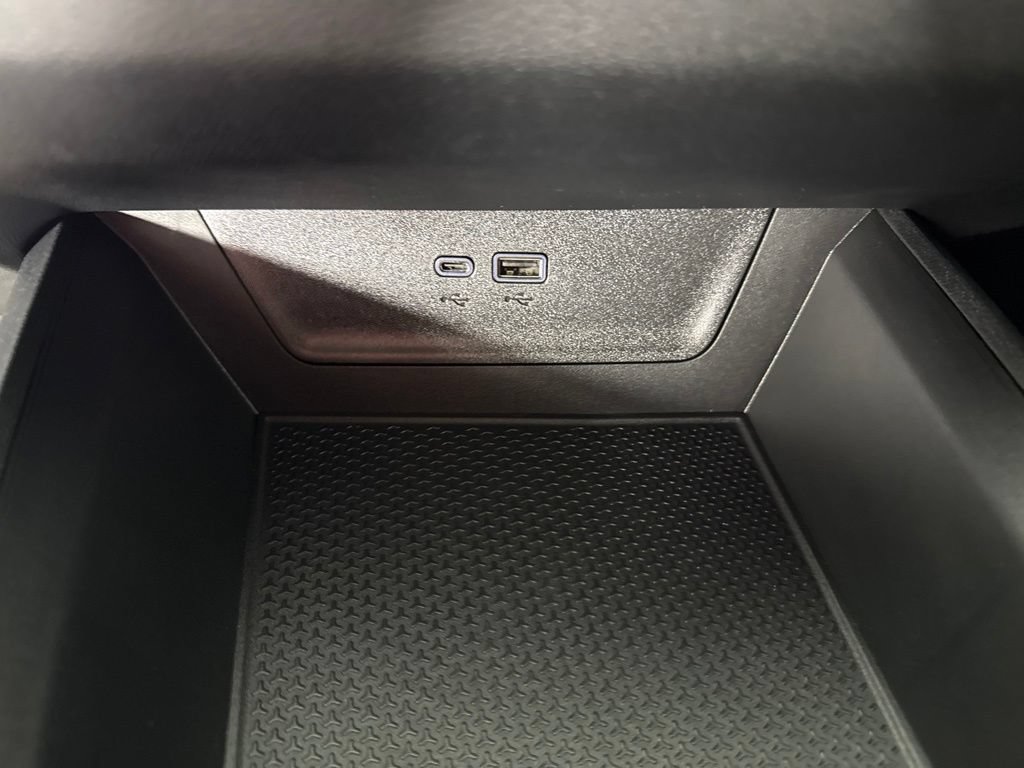 New 2027 Chevrolet Equinox RS w/ Safety and Technology Package FWD image 21